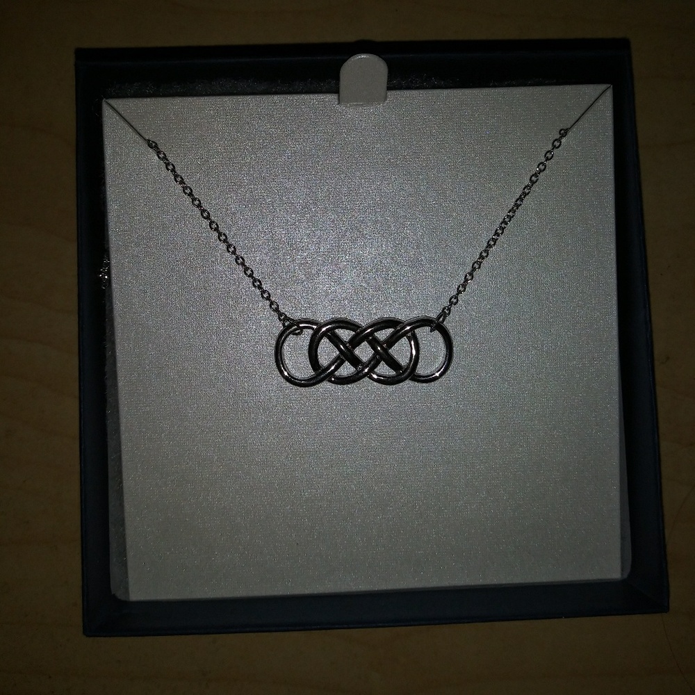 Eve's Addiction 4 Ring Necklace